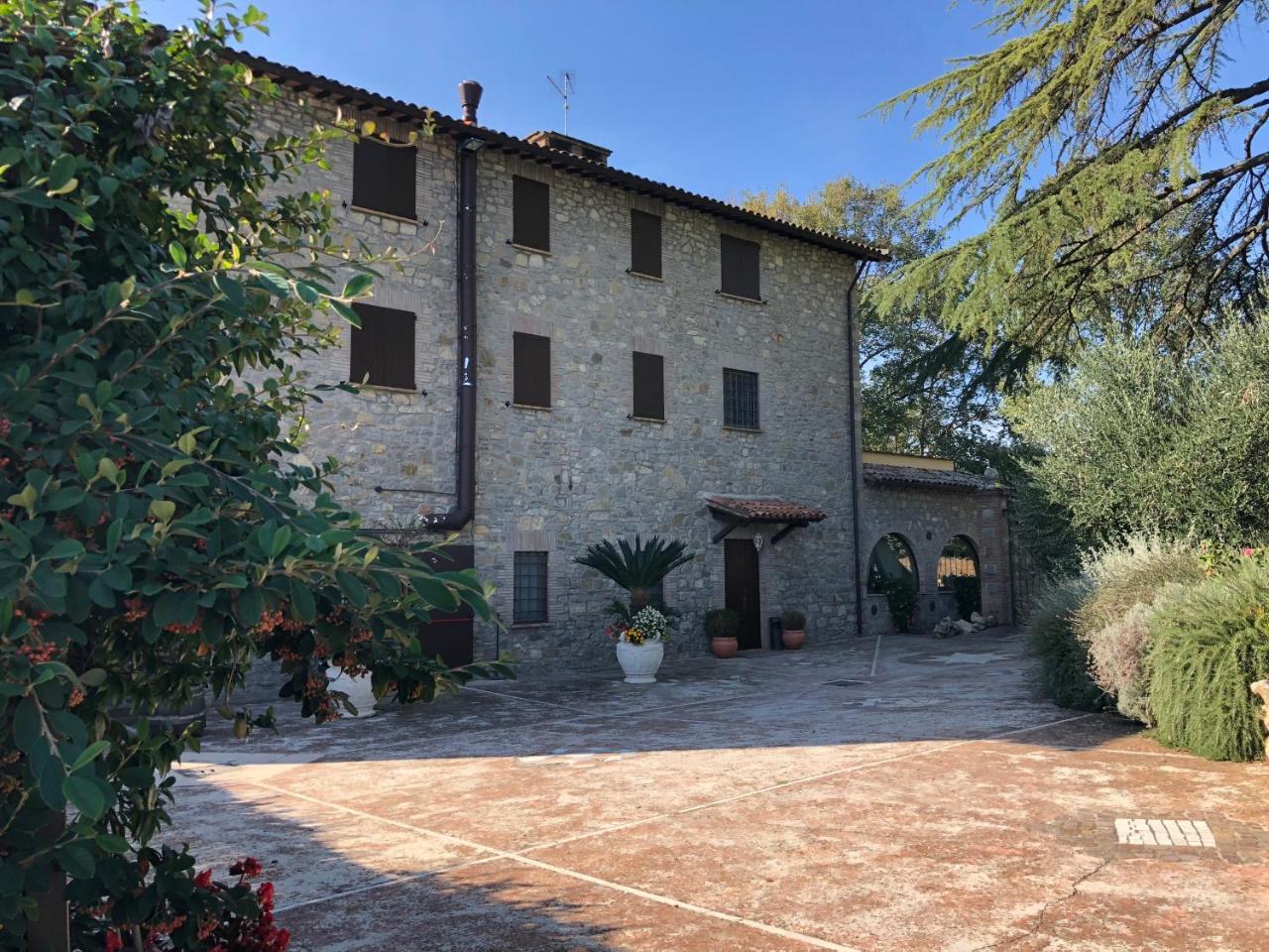 Agriturismo Beata Vanna Фабро Экстерьер фото